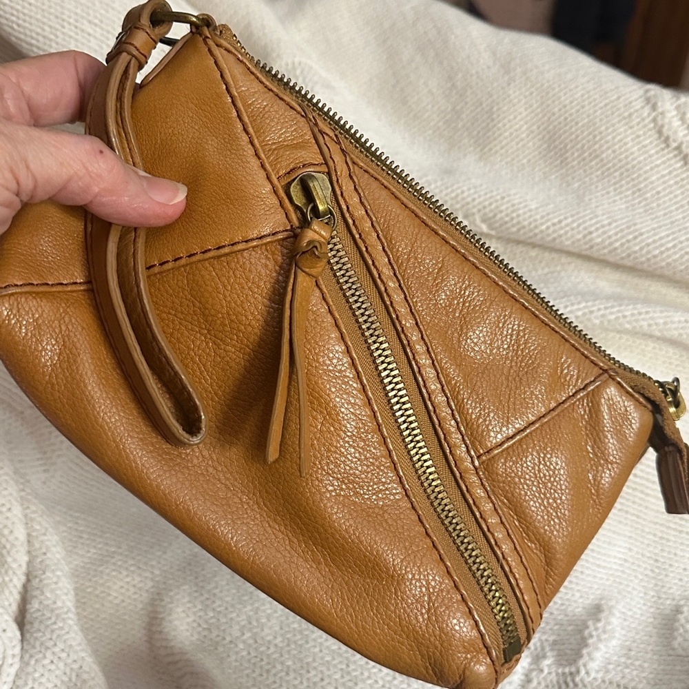 Hobo leather clutch/ British tan